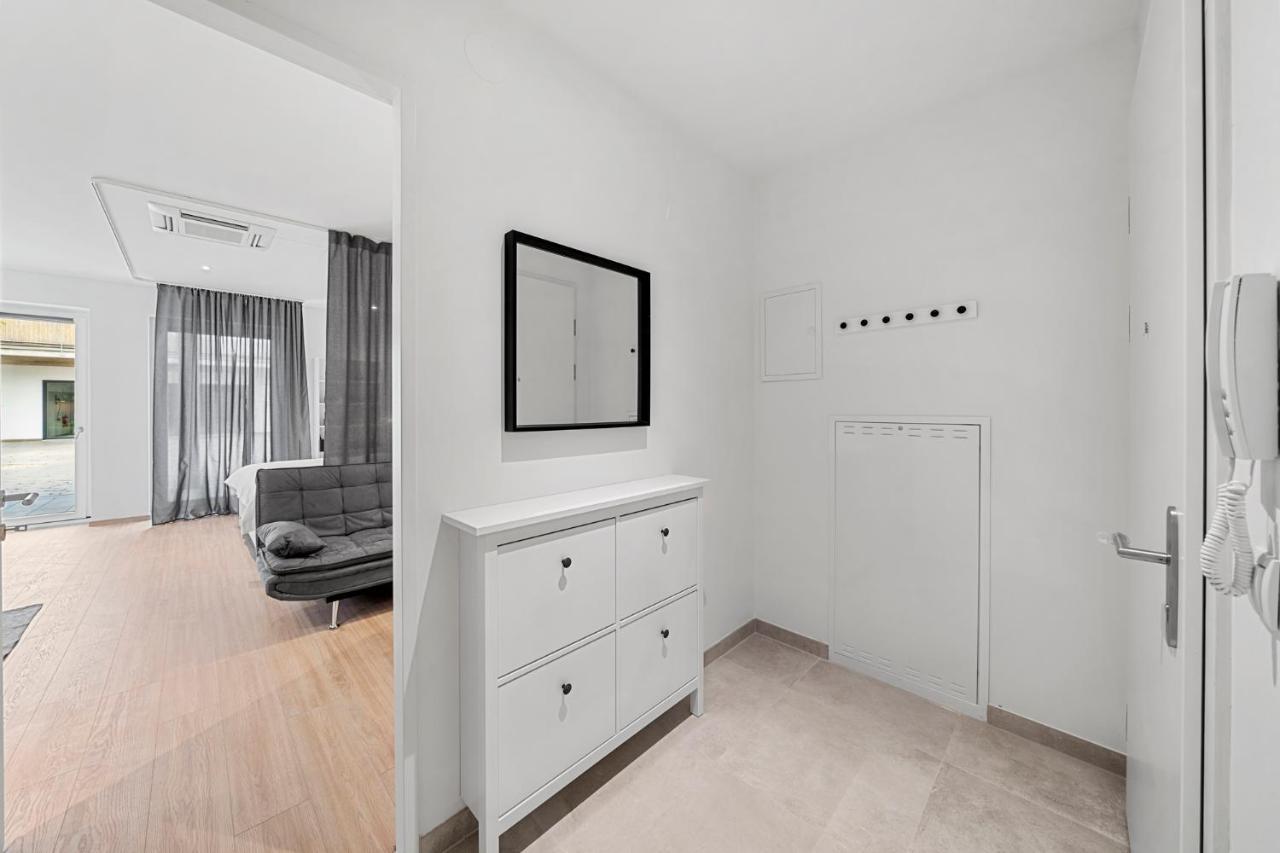 Boutique Space Vie #3O3 Apartment Wina Bagian luar foto